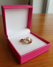 Ines de la Fressange Anhänger